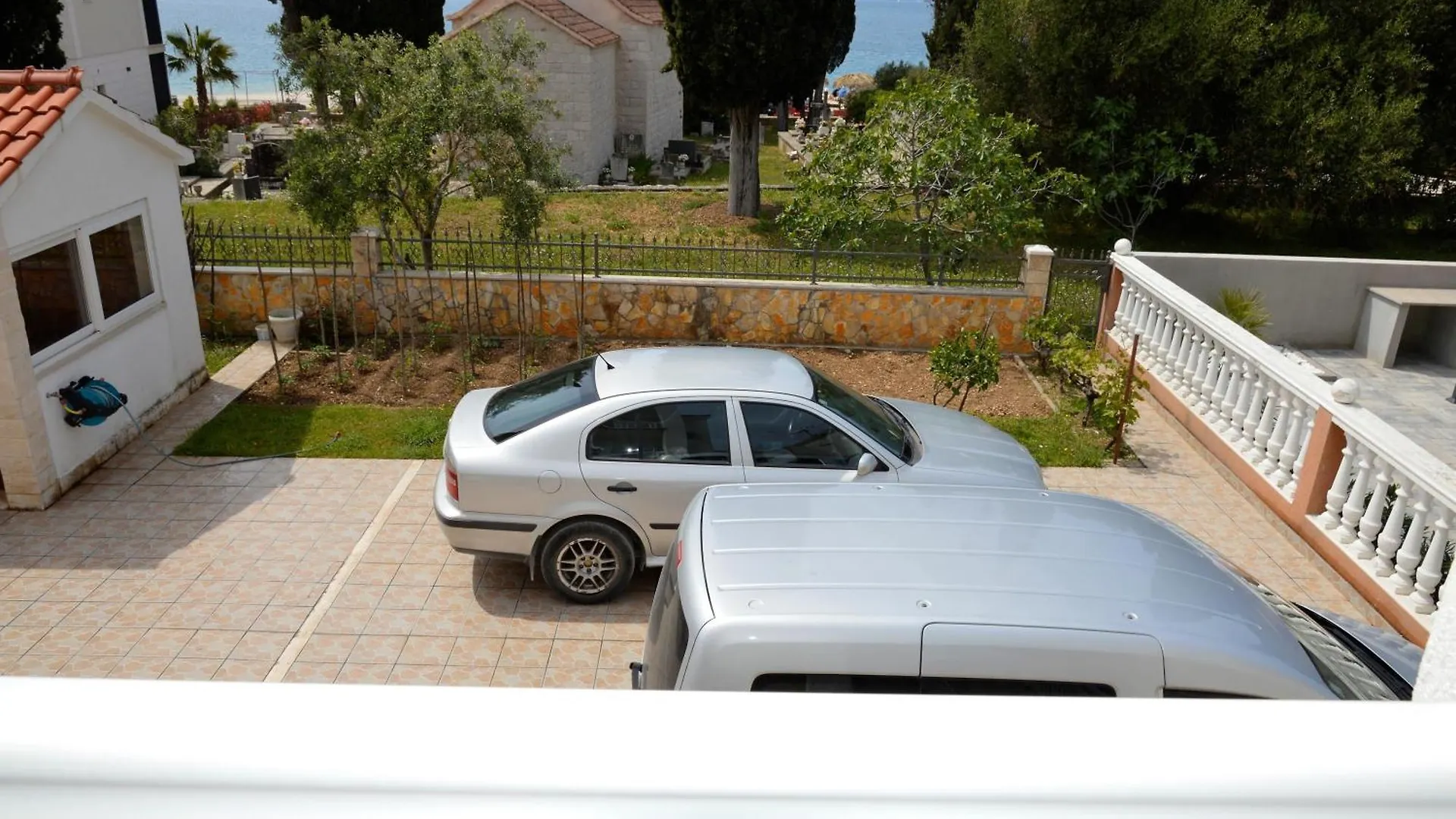 Grosse Wohnung Mit Meerblick, Wenige Schritte Vom Strand Entfernt Trogir