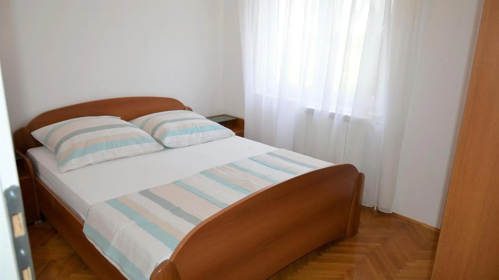 Apartment Grosse Wohnung Mit Meerblick, Wenige Schritte Vom Strand Entfernt Trogir Croatia