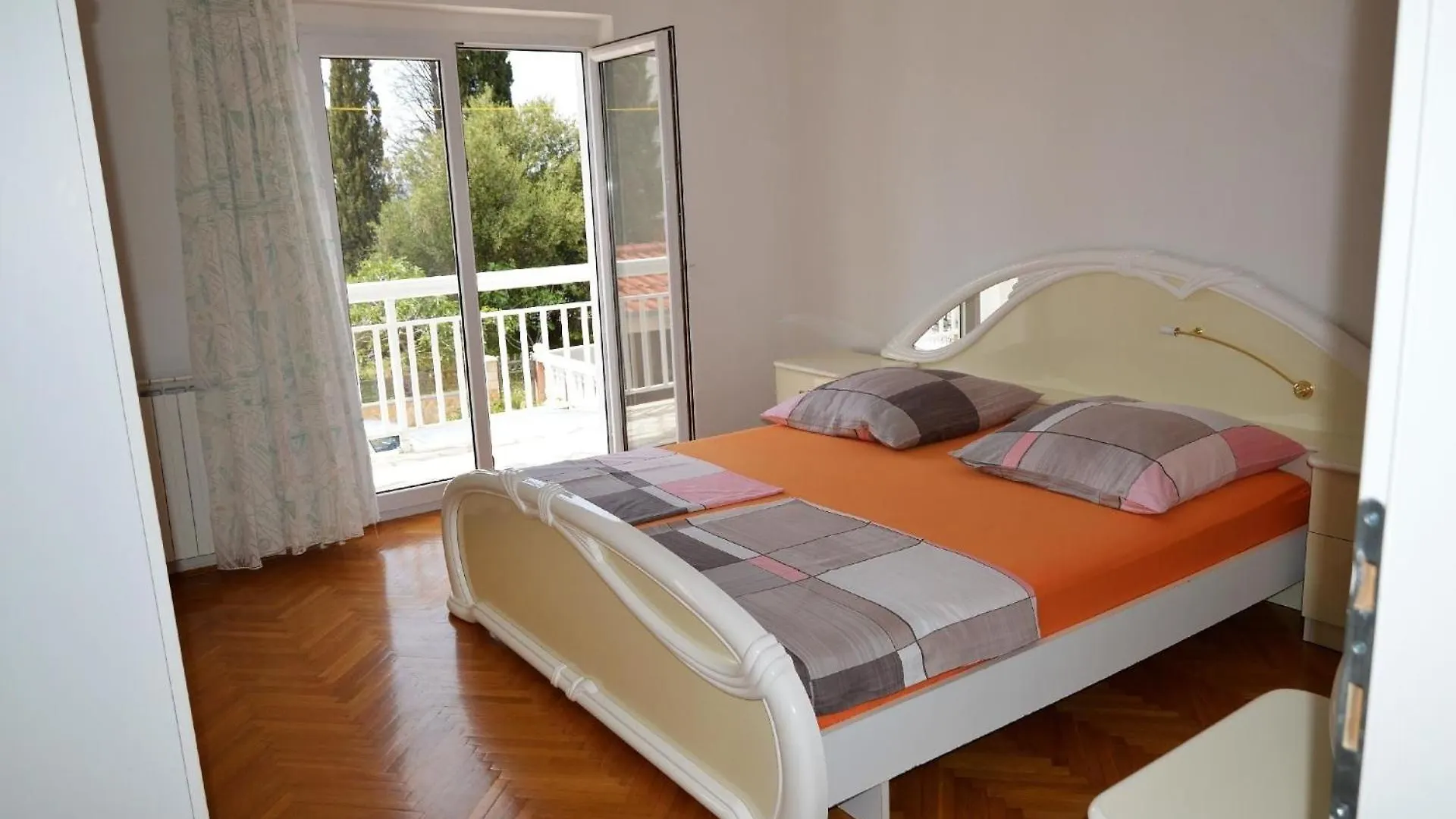Apartment Grosse Wohnung Mit Meerblick, Wenige Schritte Vom Strand Entfernt Trogir