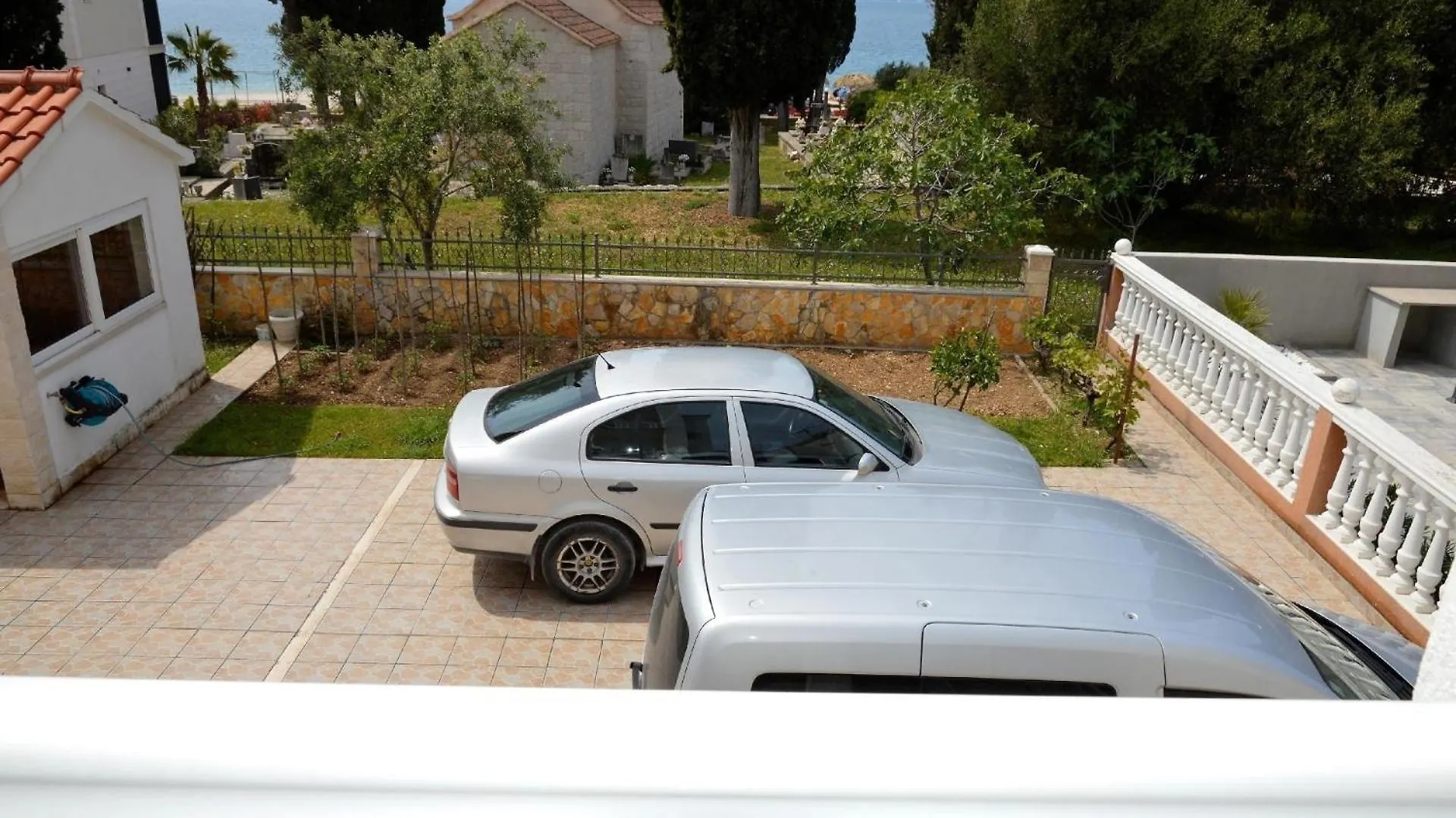 Grosse Wohnung Mit Meerblick, Wenige Schritte Vom Strand Entfernt Trogir Apartment